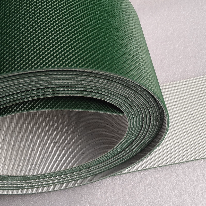 Diamond pattern conveyor belt surface