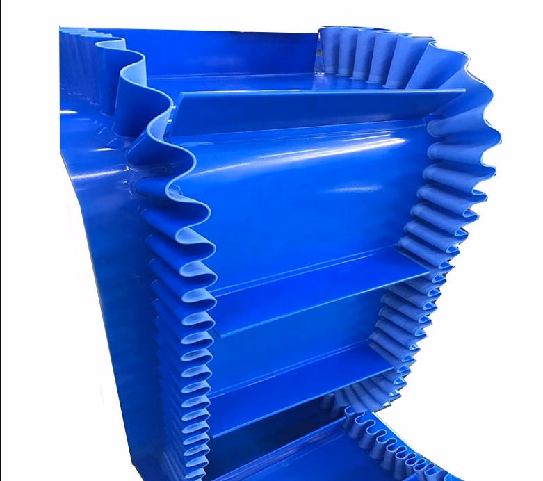 Sidewall belt containment profile